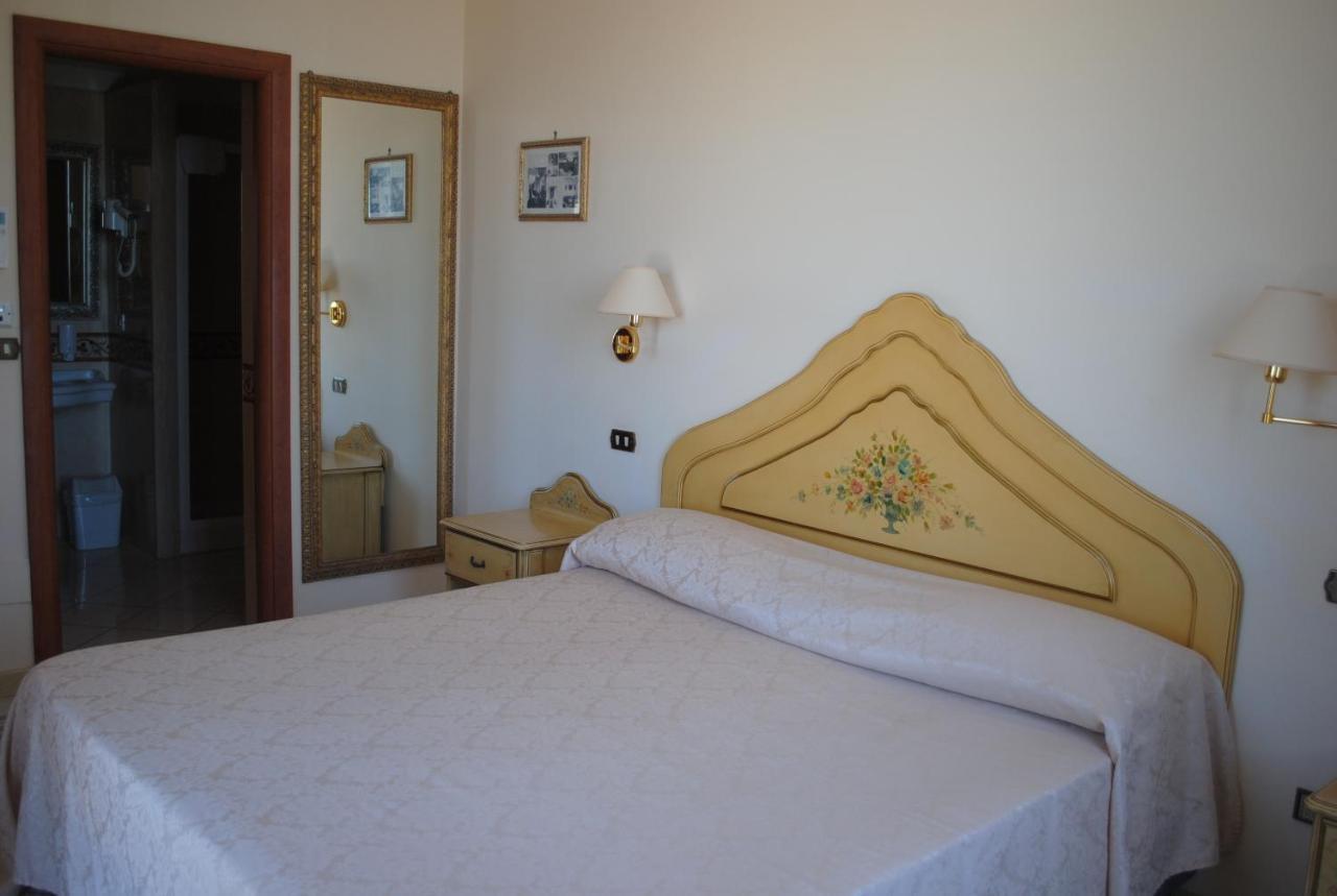 וירג'יו Villa Tina Hotel מראה חיצוני תמונה