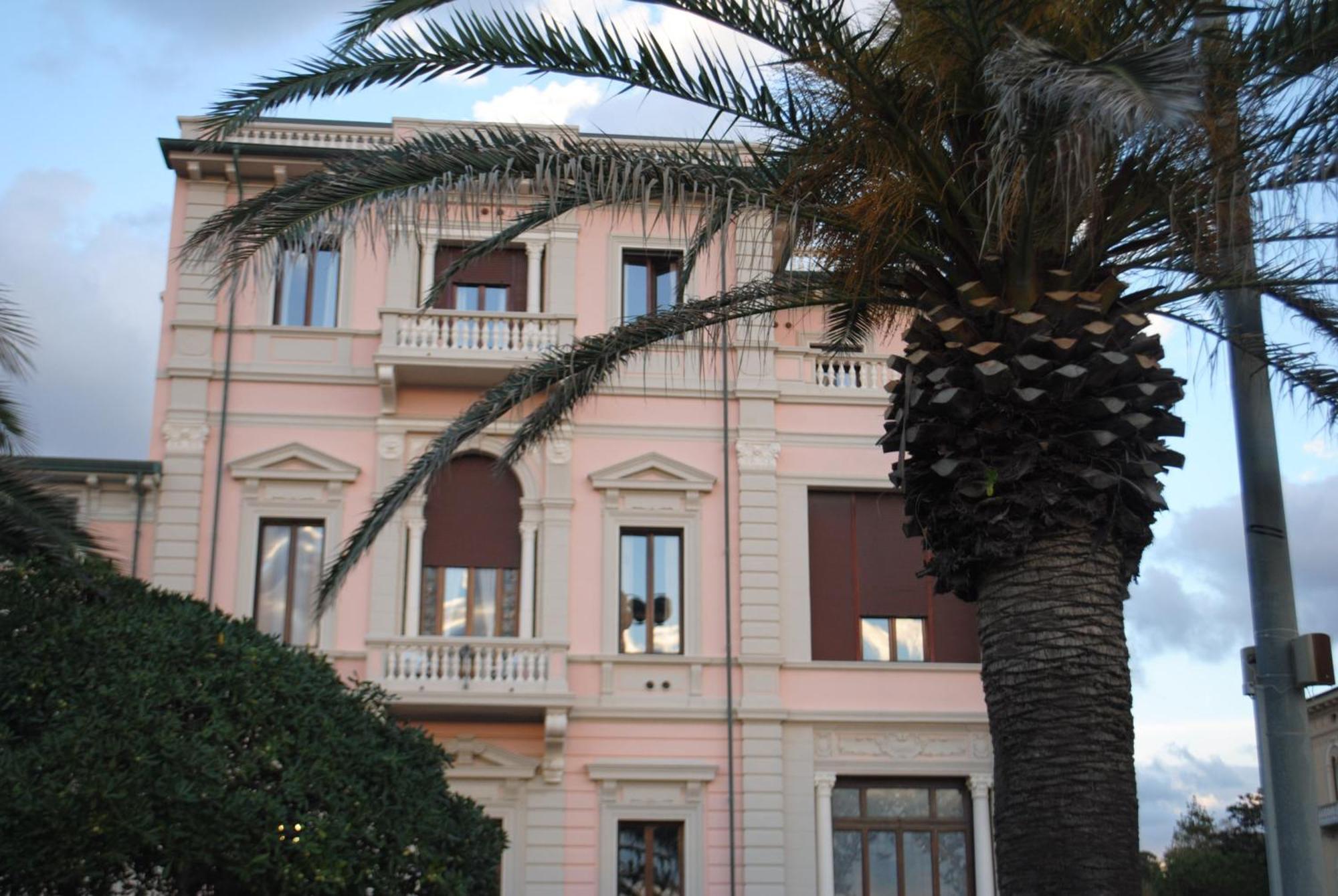 וירג'יו Villa Tina Hotel מראה חיצוני תמונה